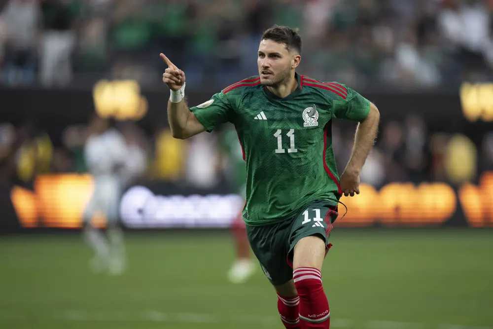 Santiago Giménez Liga MX